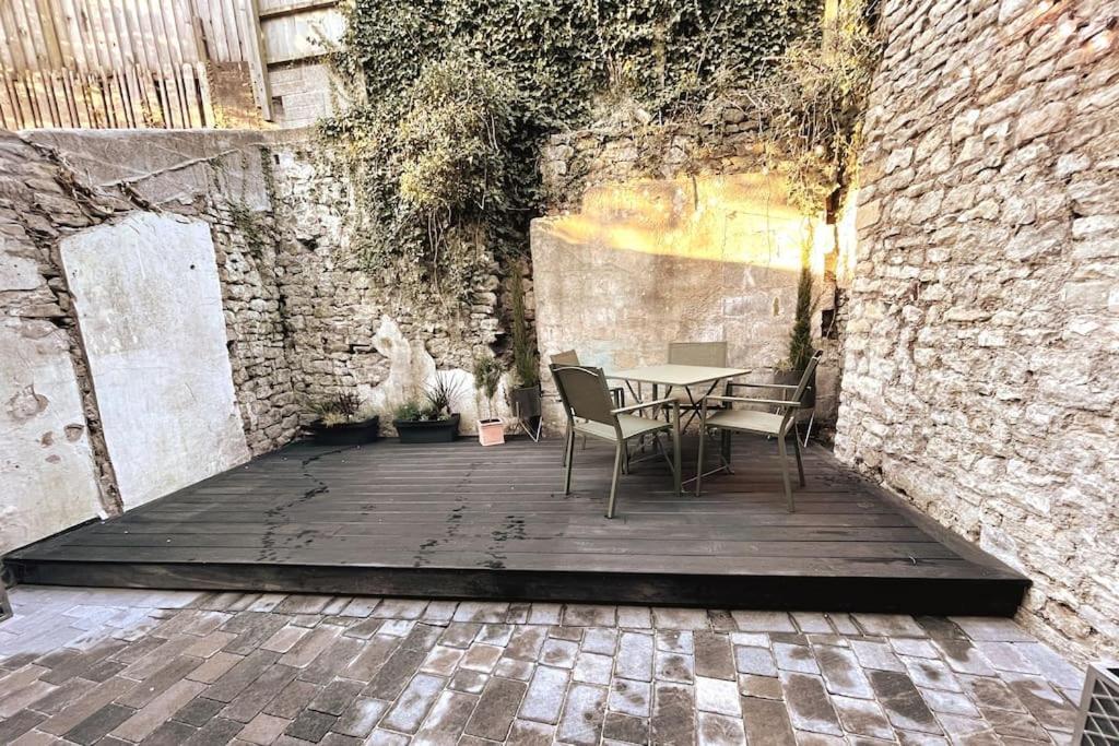 Courtyard Garden, Beautifully Finished Flat - Ba1 Apartment Bath Bagian luar foto